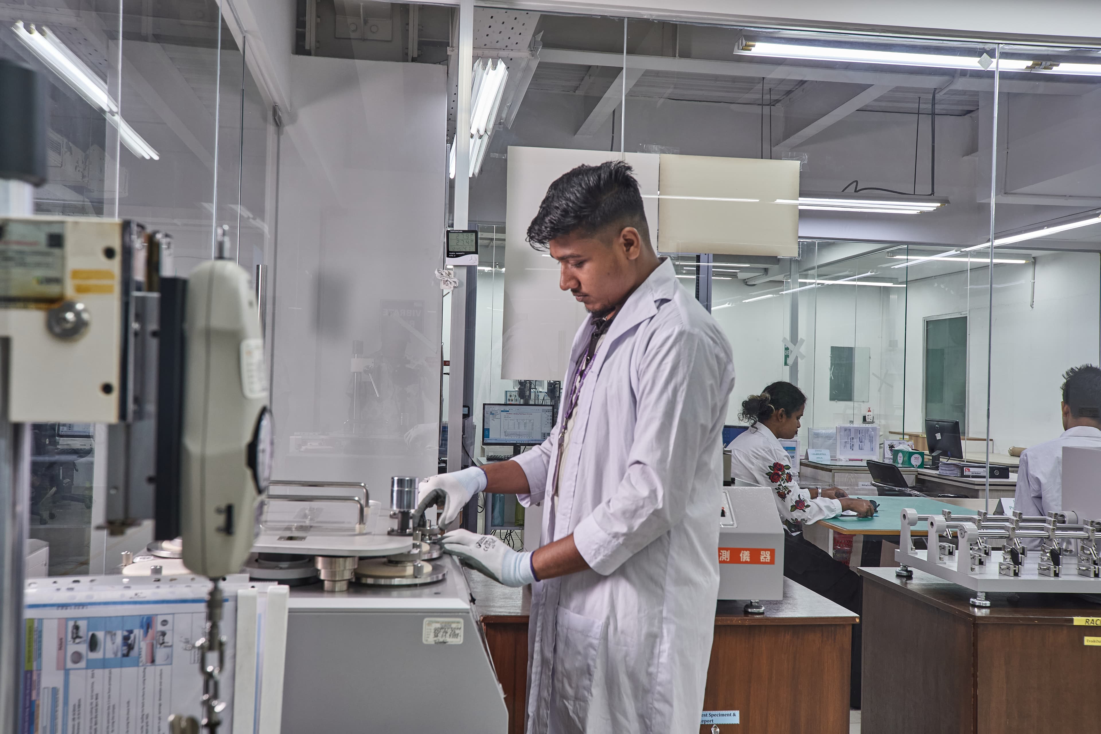 Laboratory equipment